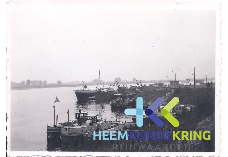 Douane Tolkamer Haven met ``Waal en Rijn`` Coll. HKR geschonken door H.vd Laag (7)